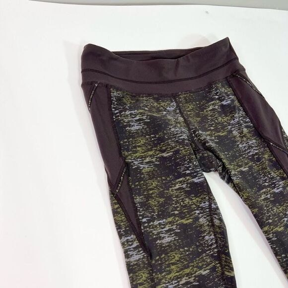 Athleta Leggings Women's Small Camo Fatigue Ankle Cropped Workout Compression - Picture 2 of 10
